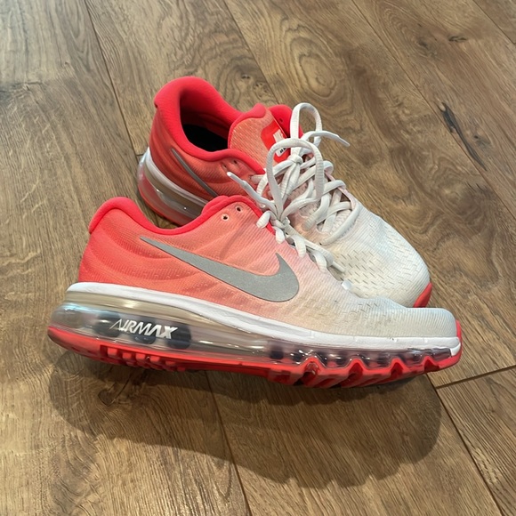 Almost New Womens Nike Air Max 2017 Pure White/Pink - Picture 2 of 8